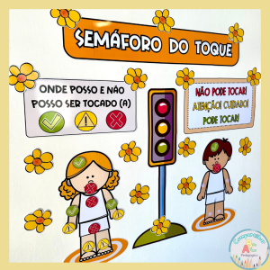 **Painel Interativo Semáforo do Toque – Educação Infantil e Ensino Fundamental** O Painel Interativo Semáforo do Toque é um recurso pedagógico desenvolvido para trabalhar o tema “Dia Nacional de Combate ao Abuso e Exploração Sexual de Crianças e Adolescentes” com crianças da Educação Infantil e séries iniciais do Ensino Fundamental de forma visual, concreta e educativa. A proposta auxilia na conscientização sobre os limites do corpo, incentivando o reconhecimento das partes do corpo que podem ou não ser tocadas, contribuindo para o desenvolvimento da autonomia, da proteção infantil e da educação preventiva. O painel acompanha personagens interativos para utilização com velcro, permitindo que as crianças participem ativamente da atividade e compreendam o conteúdo de maneira lúdica e significativa. Benefícios da proposta: • Trabalha a conscientização corporal; • Auxilia na prevenção do abuso infantil; • Estimula o diálogo e a educação preventiva; • Promove aprendizagem visual e interativa; • Incentiva a participação ativa das crianças; • Recurso ideal para projetos escolares e campanhas educativas. Medidas do painel montado: • 1 metro de altura; • 1,1 metro de largura. Arquivo em PDF pronto para impressão.